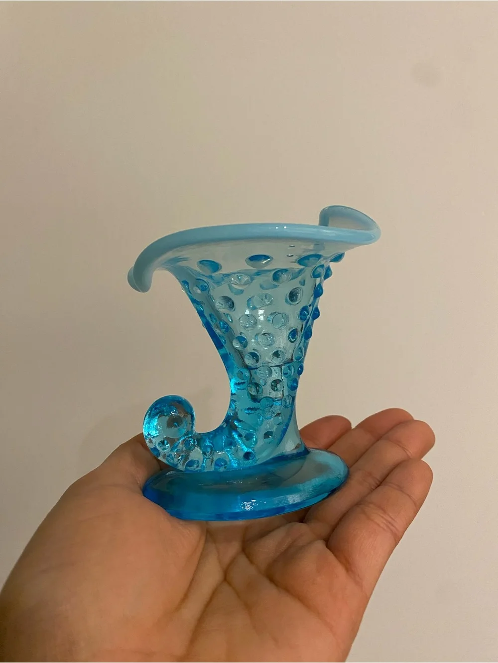 Vintg Mcm 1940- Fenton Blue Opalescent Hobnail Cornucopia Vase/Candle Holder