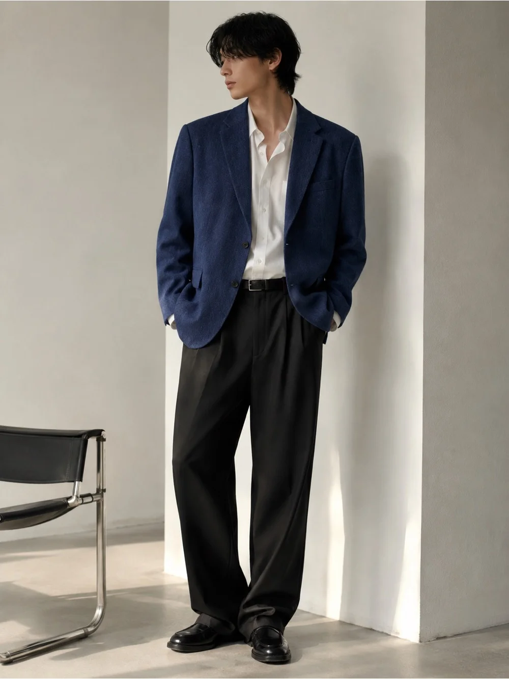 Club Monaco - Excellent Like New Condition- Size 44- Wool Blend Blazer