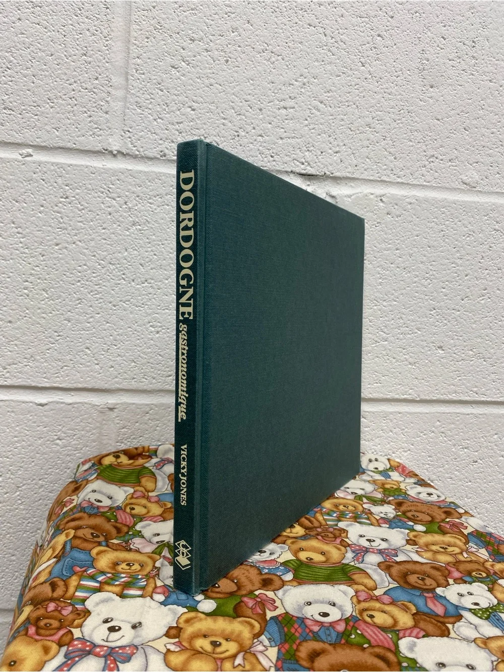 Hardcover Cookbook Dordogne Gastronomique By Vicky Jones