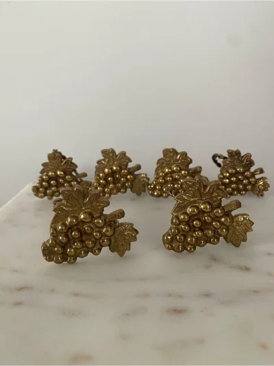Brass - Gold Grape Cluster Napkin Rings - Set Of 6