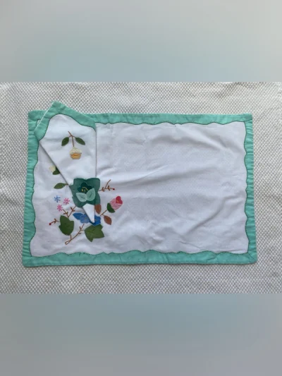Set Of 6 Embroidered Floral Placemats And 6 Napkins With Mint Trim