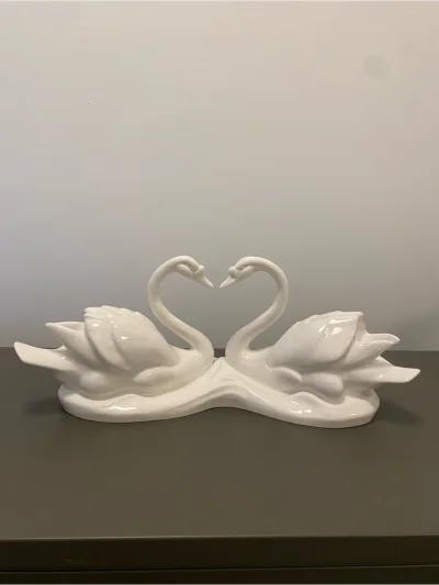 Royal Doulton Endless Love Swan Figurine Hn 4440, 2001 Bone China Swans