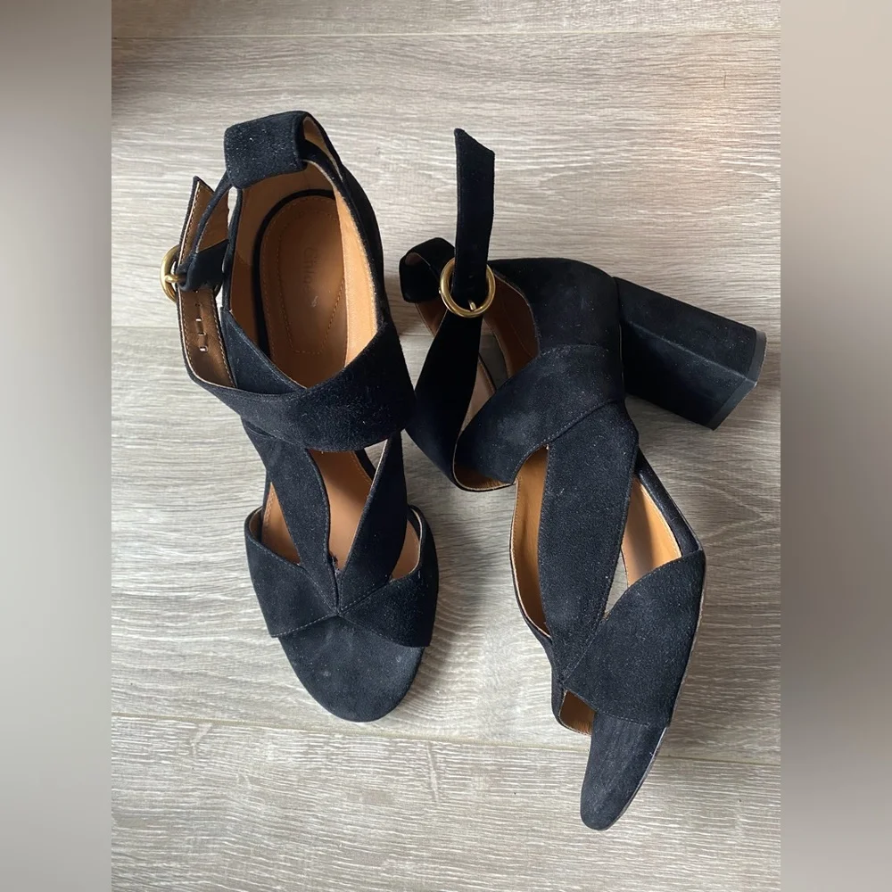 Beautiful Authentic Chloe Sandals Size 37.5 - Designer