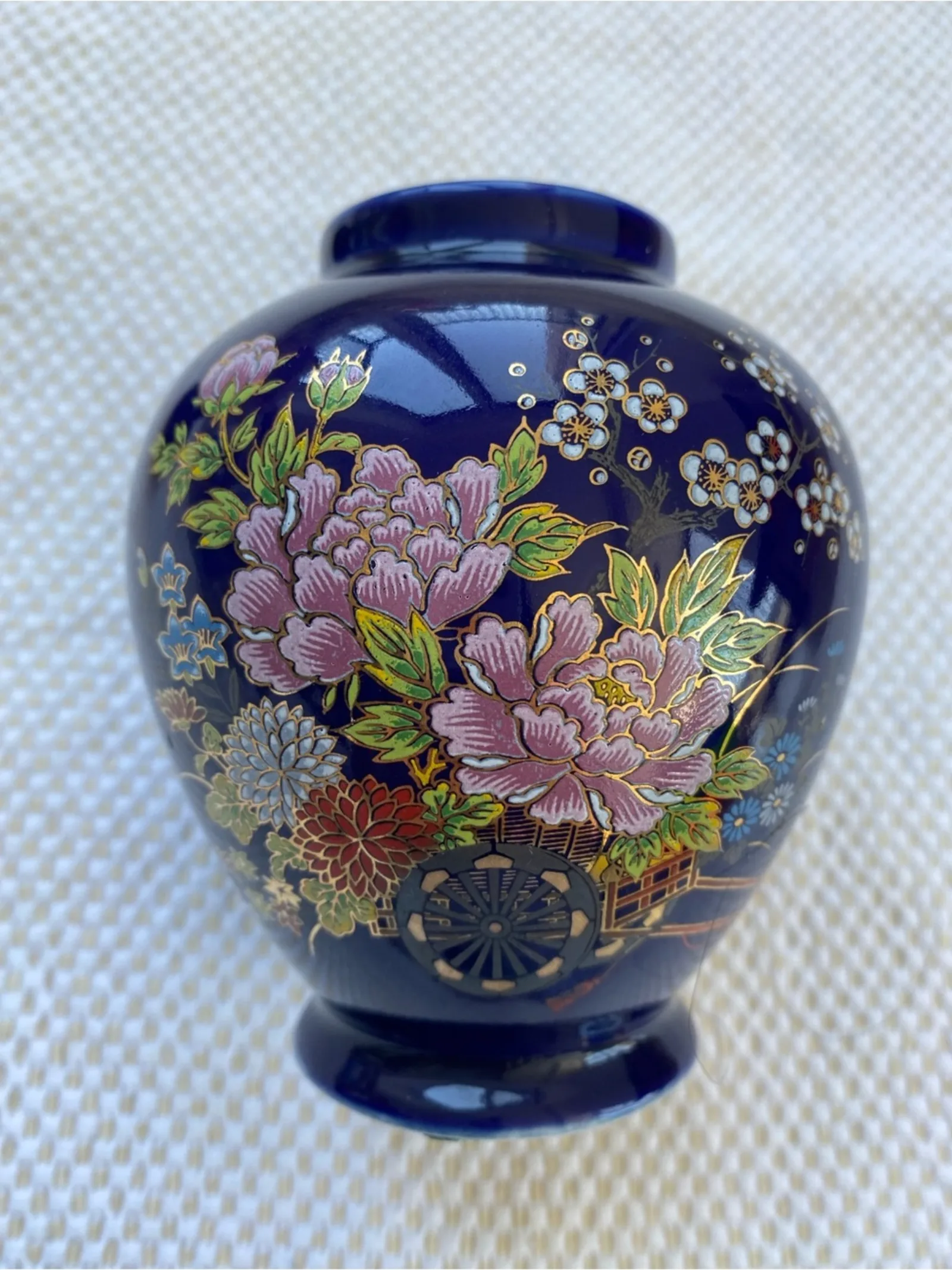 Vintage Kutani Cobalt Blue Porcelain Ginger Jar With Lid. Flower Wagon Japanese