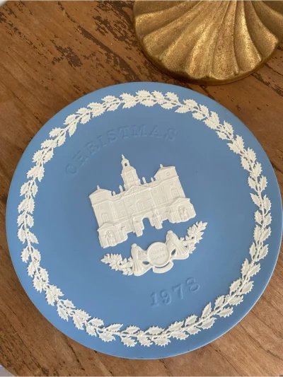 Wedgwood Blue And White Jasperware Holiday Commemorative Plate 1978