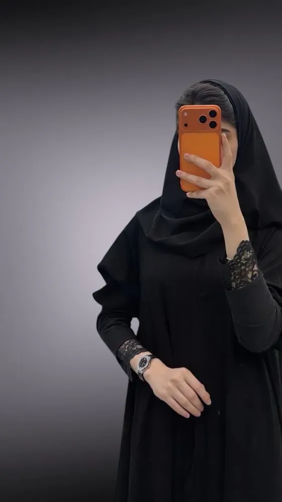 عباية ترف دبل كلوش بقماش ملكي بتدخيل دانتيل كم إسترتش