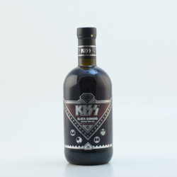 Image of the front of the bottle of the rum Kiss Black Diamond