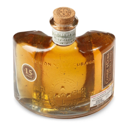 Image of the front of the bottle of the rum 15 Años