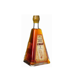 Image of the front of the bottle of the rum Pyramide 3 Ans