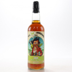 Image of the front of the bottle of the rum HTR