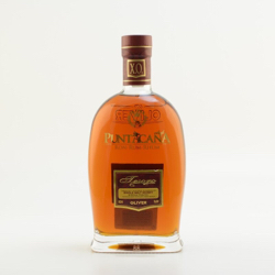 Image of the front of the bottle of the rum Puntacana Club XO Tresoro