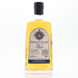 Image of the front of the bottle of the rum Single Cask Rum C<>H