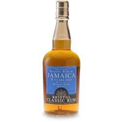 Image of the front of the bottle of the rum Reserve Rum of Jamaica