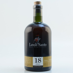 Image of the front of the bottle of the rum Louis Santo