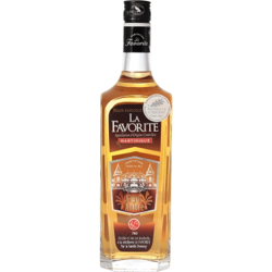 Image of the front of the bottle of the rum Coeur d’ambre