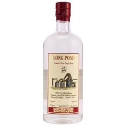 Image of the front of the bottle of the rum White STC❤️E
