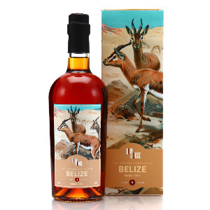 Image of the front of the bottle of the rum Collectors Series No. 9