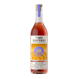Image of the front of the bottle of the rum Two Drifters Signature Rum