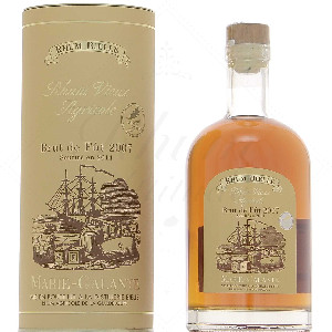 Image of the front of the bottle of the rum 2007