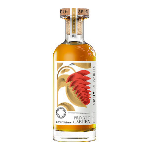 Image of the front of the bottle of the rum Private Garden Clos des Spiritueux