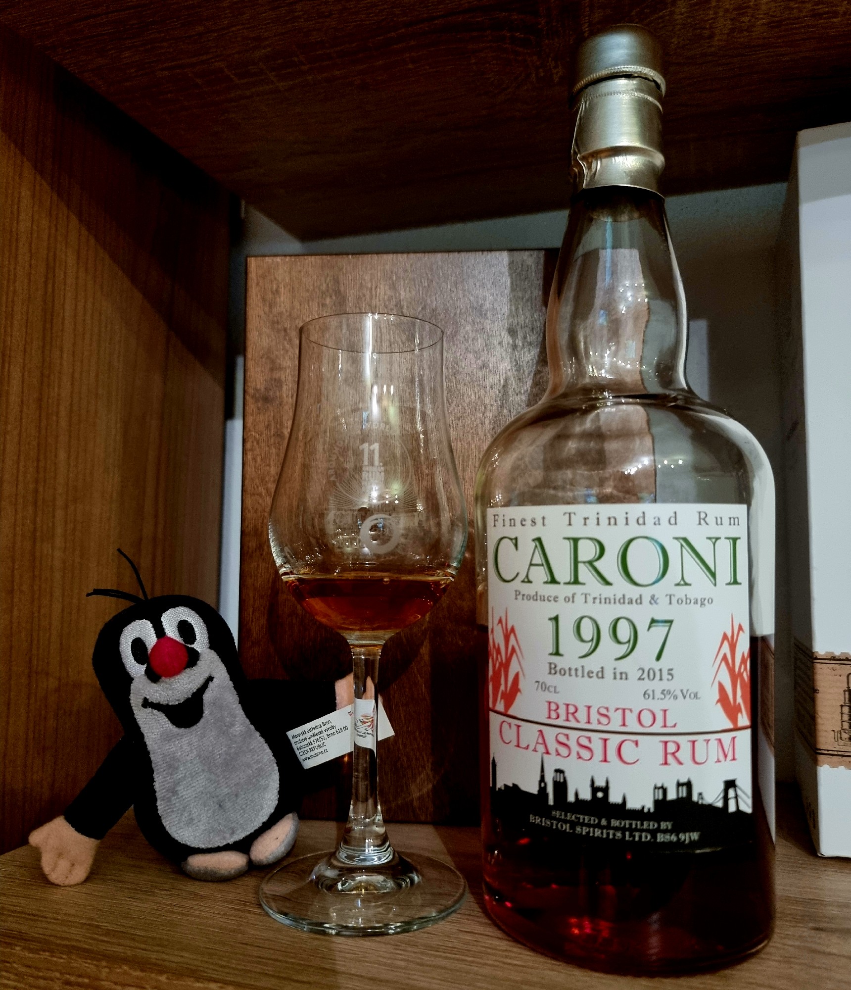 Photo of the bottle taken from user SaibotZtar 