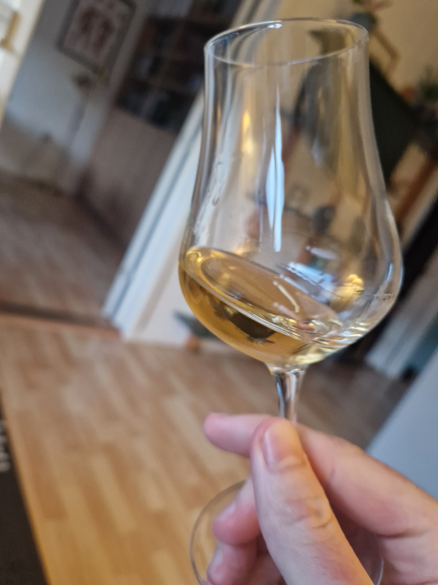 Photo of the bottle taken from user Snorre Brouer