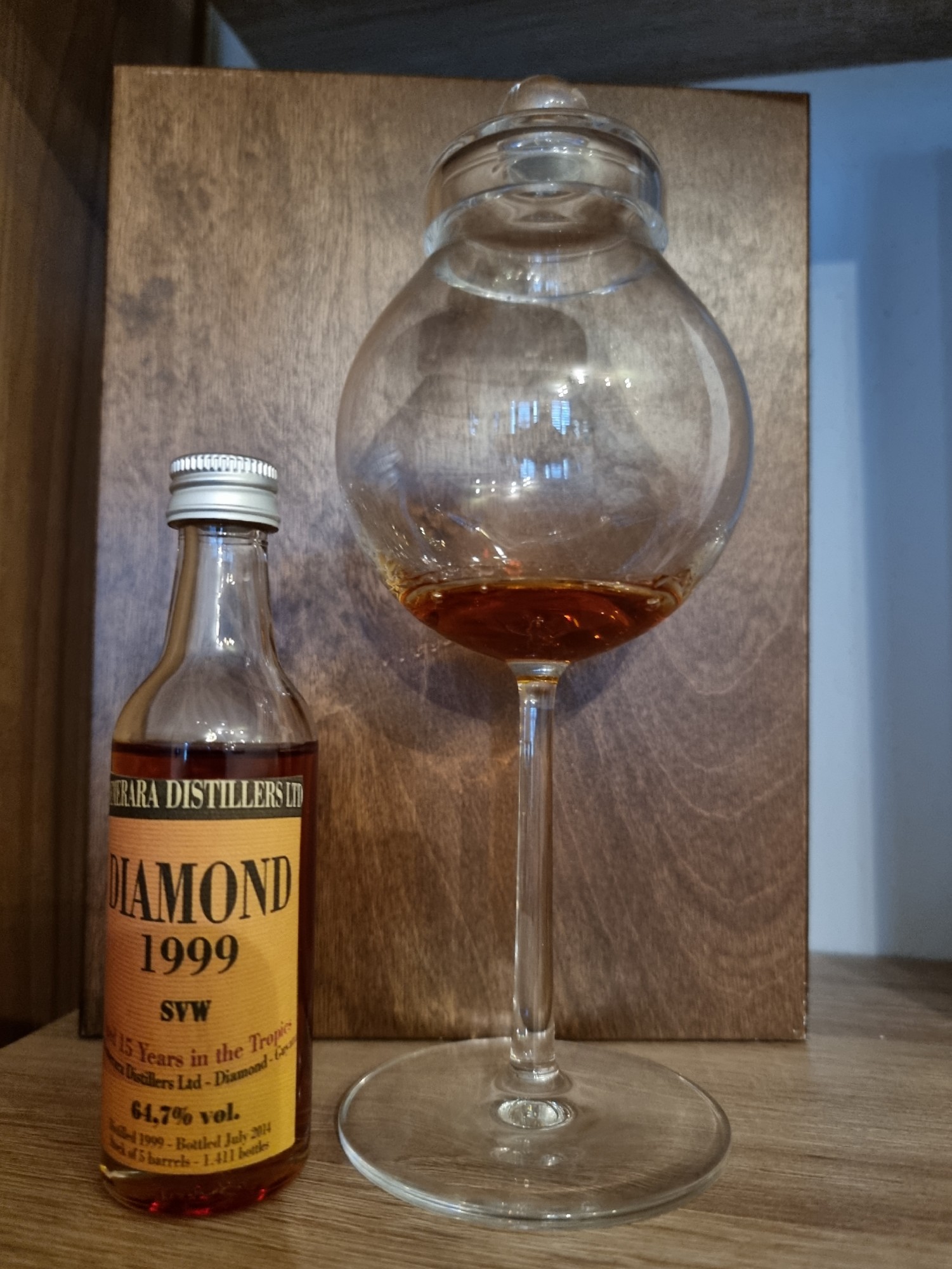 Photo of the bottle taken from user SaibotZtar 