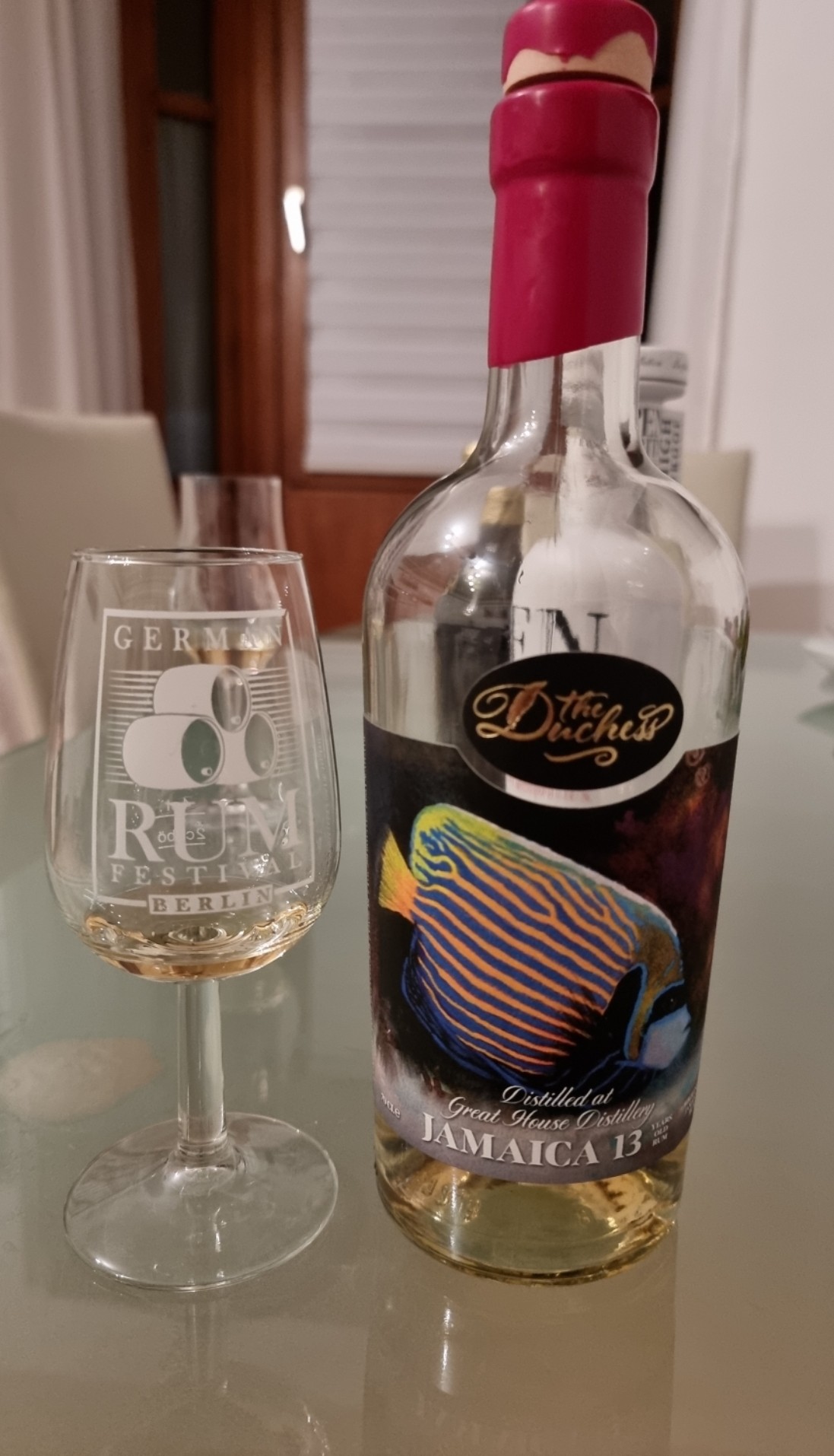 Photo of the bottle taken from user SaibotZtar 