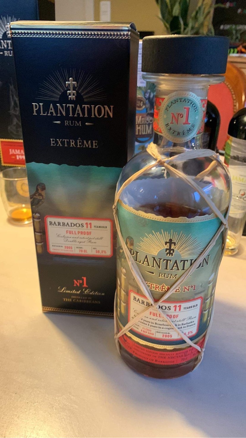 Photo of the bottle taken from user Tom Buteneers