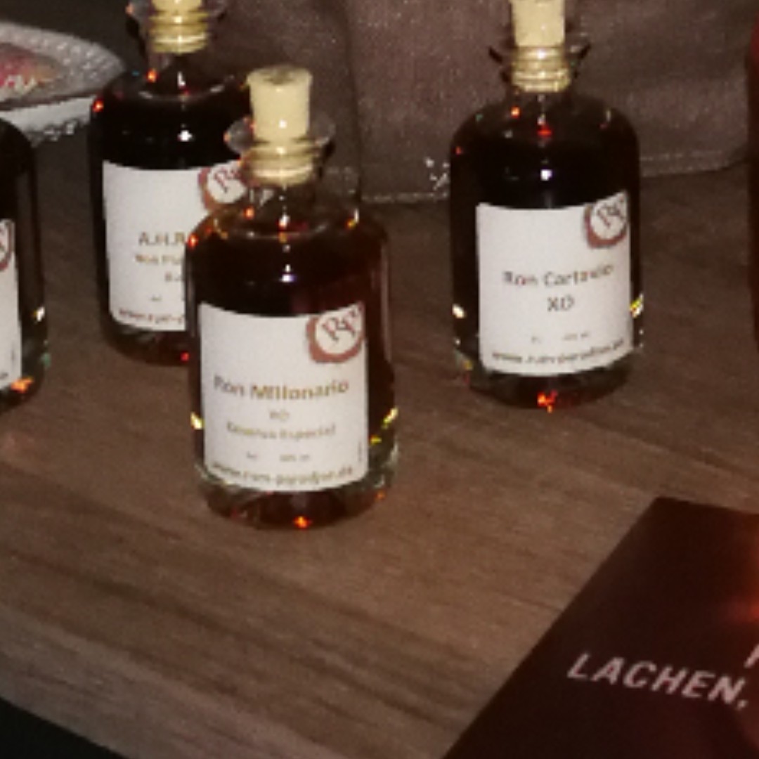 Photo of the bottle taken from user Beach-and-Rum