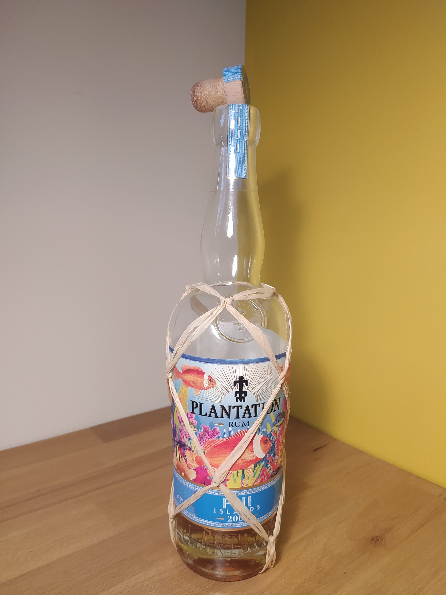 Photo of the bottle taken from user Thomas Renoud