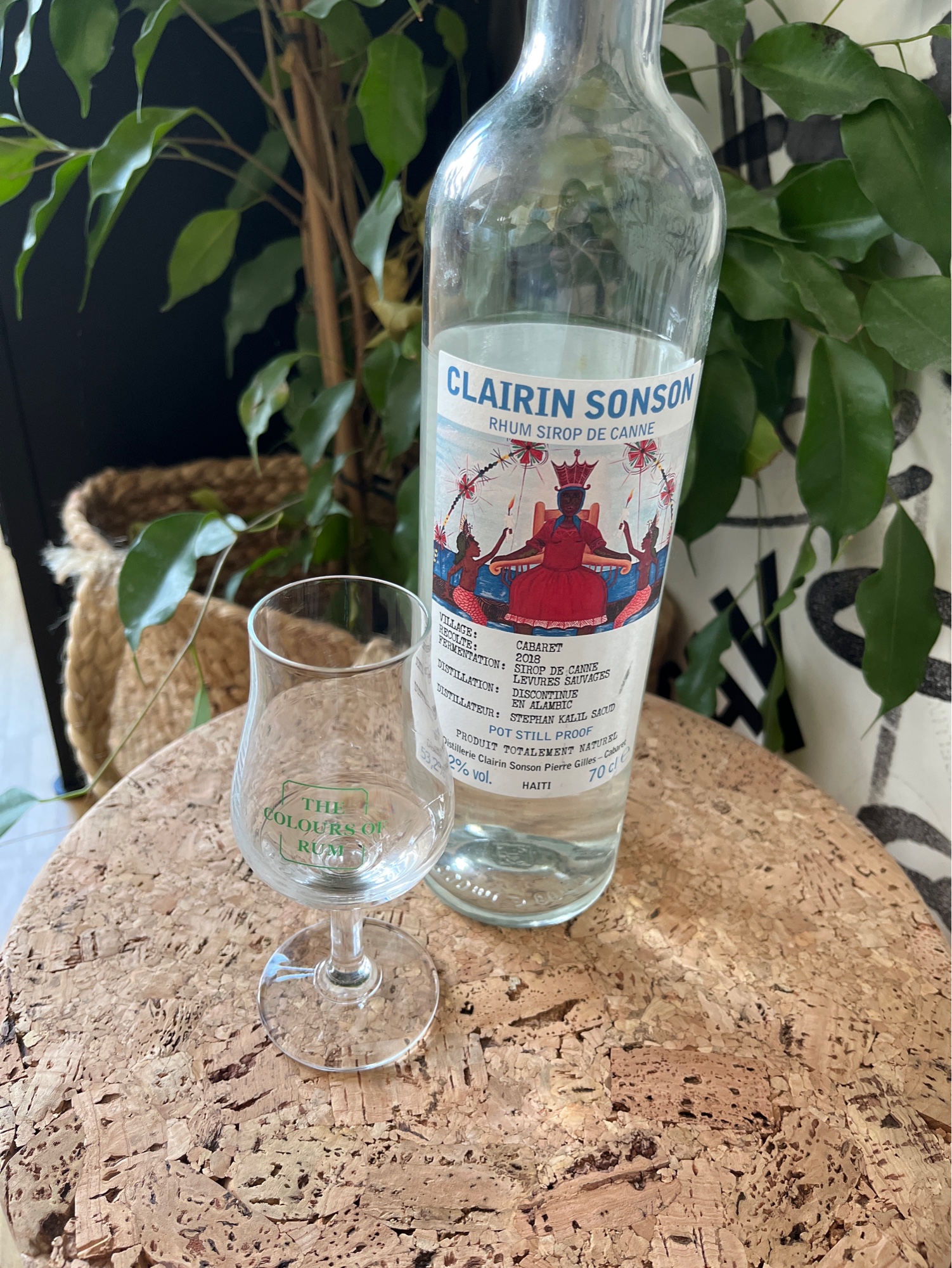 Photo of the bottle taken from user Serge