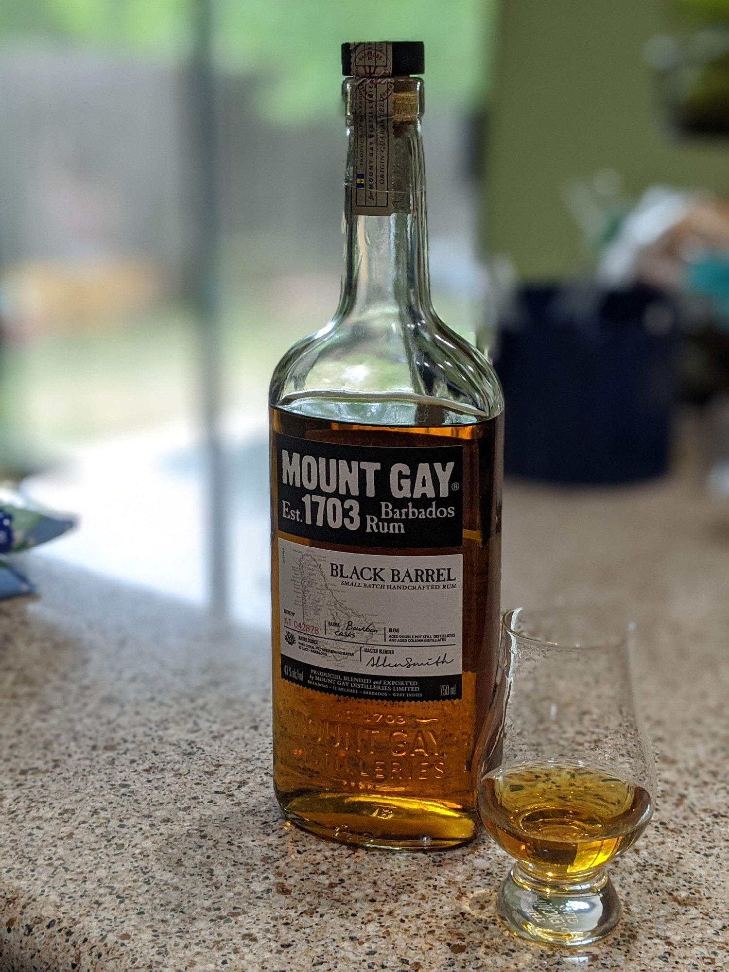 Photo of the bottle taken from user Abrahan Reyes