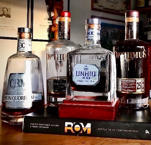 Photo of the bottle taken from user Stefan Persson