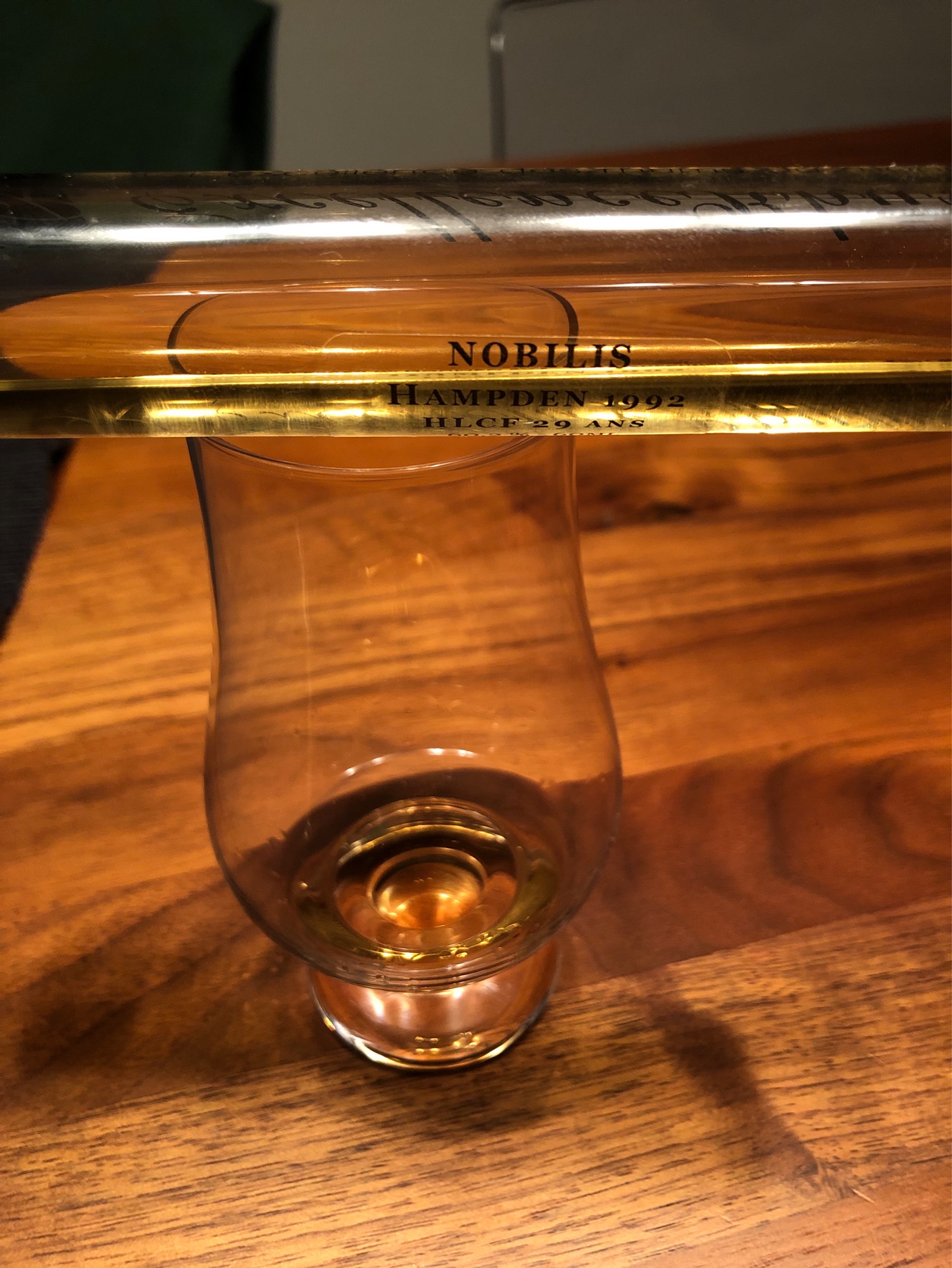 Photo of the bottle taken from user Tschusikowsky