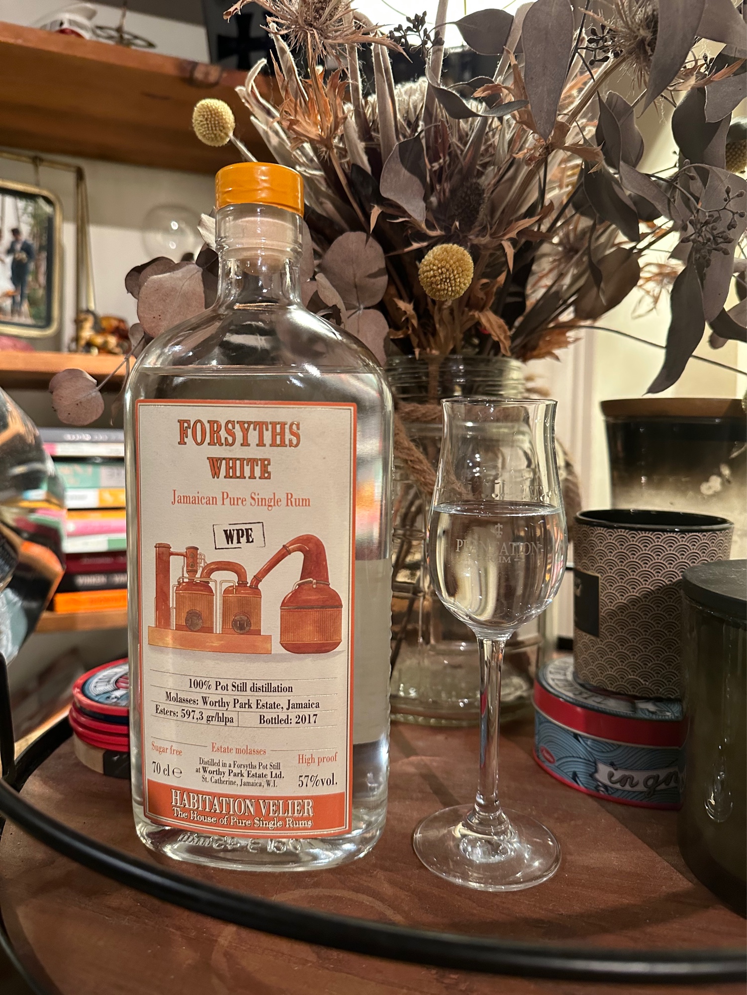 Photo of the bottle taken from user xJHVx