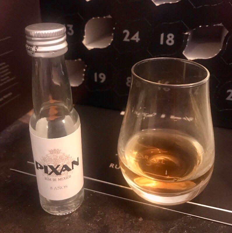 Photo of the bottle taken from user Stefan Persson