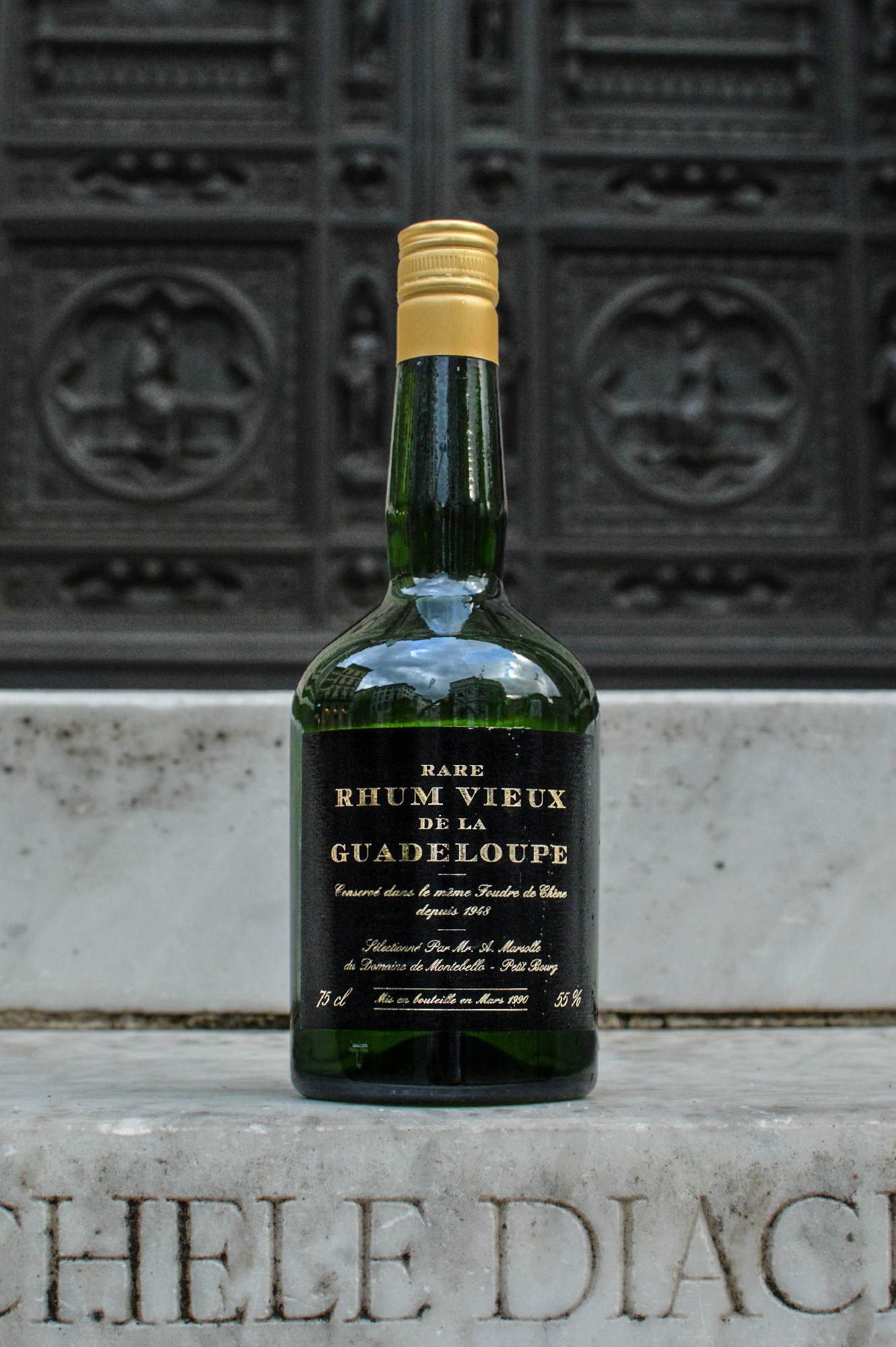 Photo of the bottle taken from user Robert Bauer