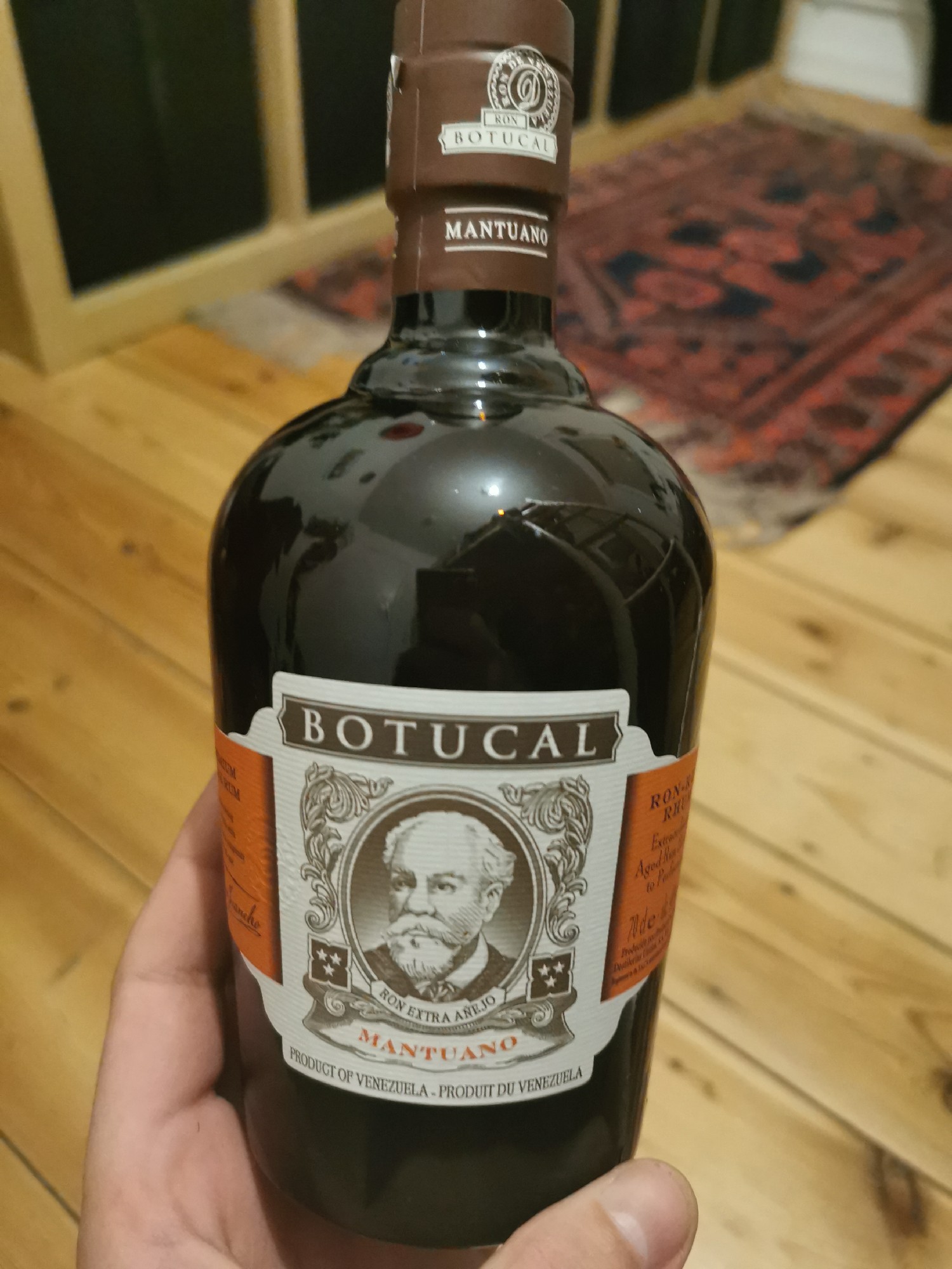 Photo of the bottle taken from user Rumpalumpa