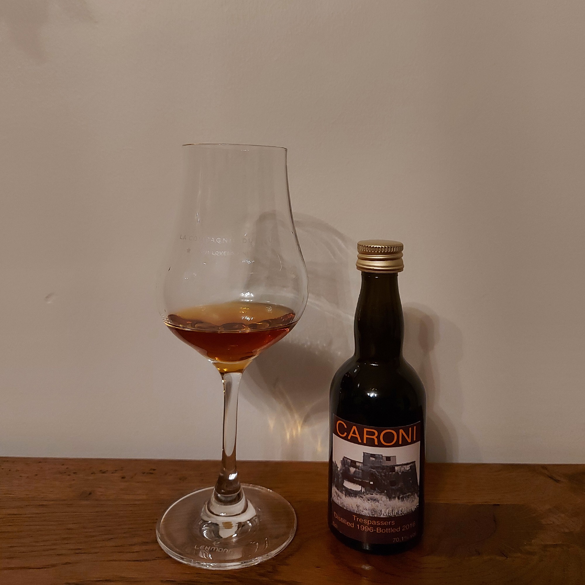 Photo of the bottle taken from user Maxence