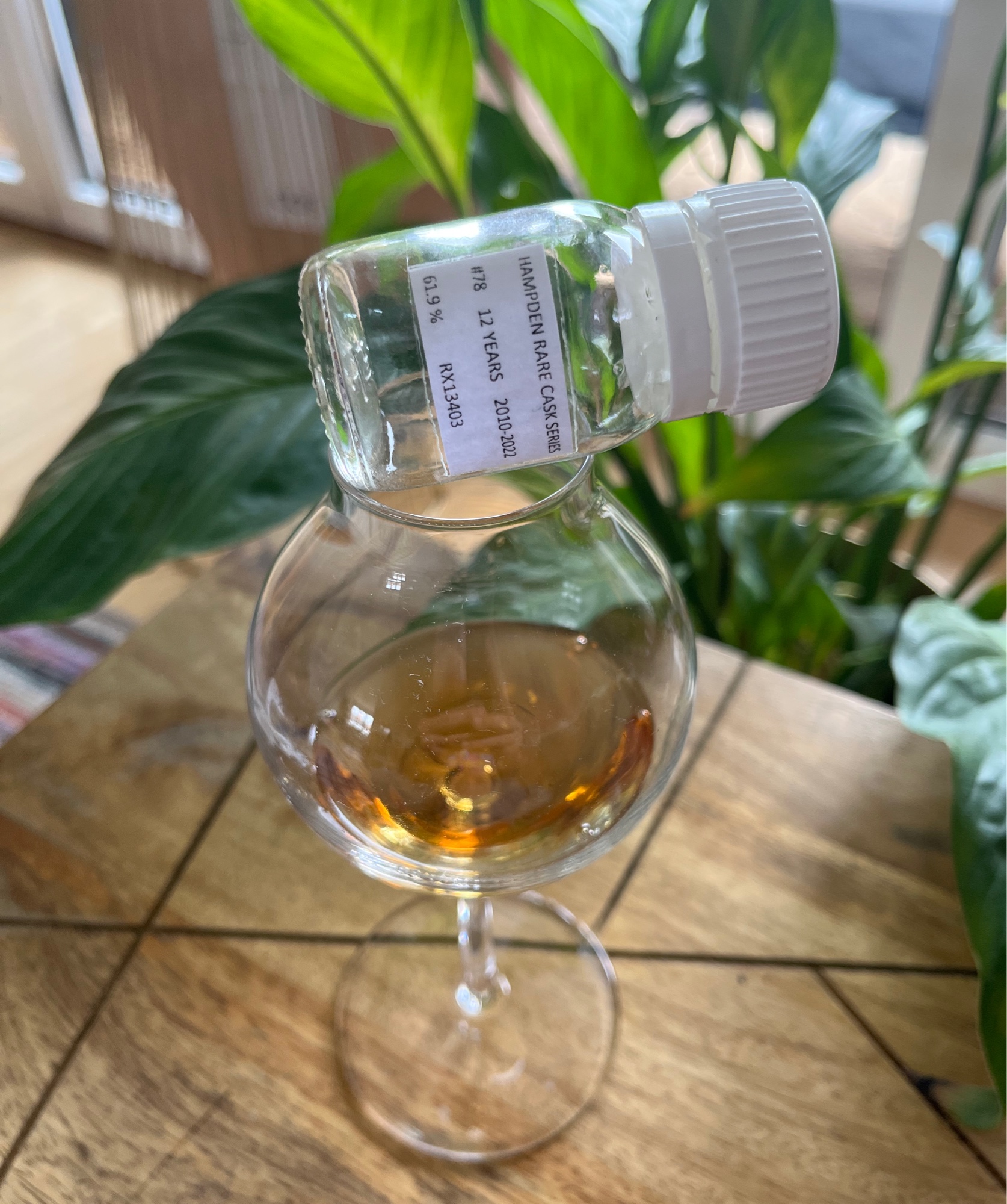 Photo of the bottle taken from user Serge
