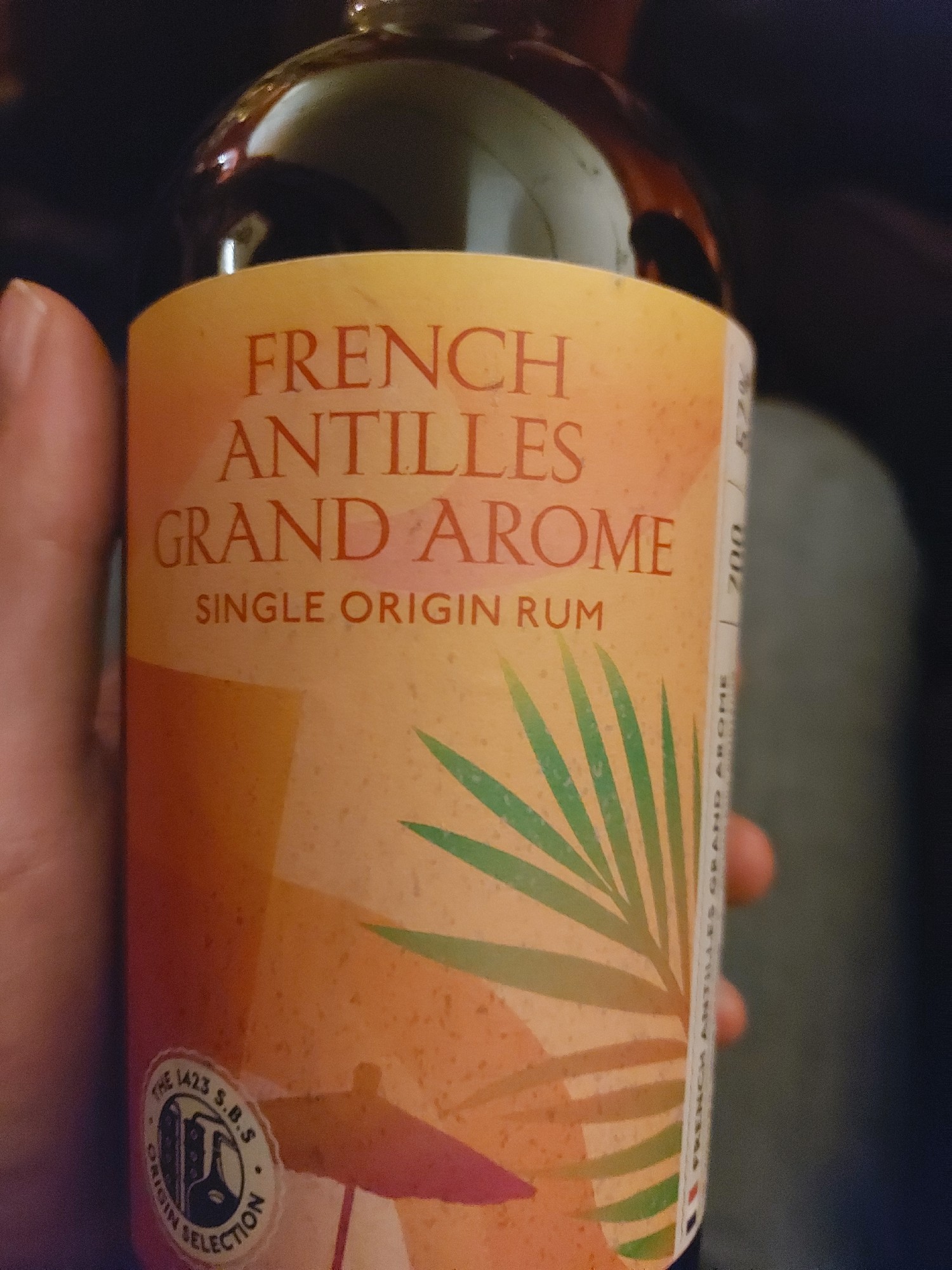 Photo of the bottle taken from user Leo Tomczak