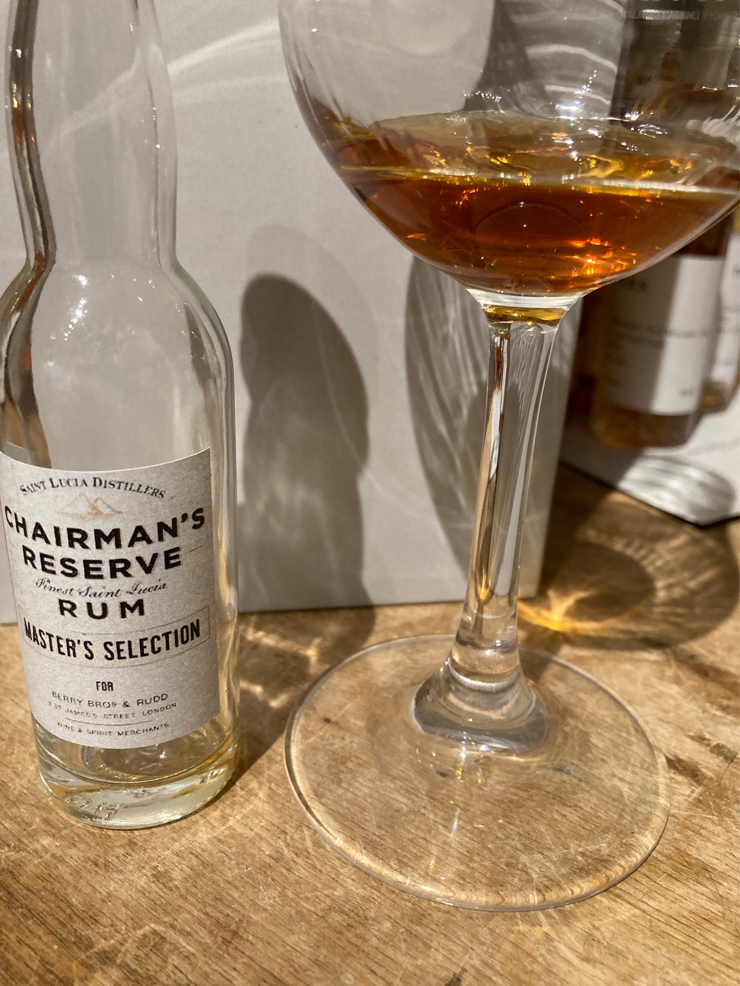 Photo of the bottle taken from user Johannes