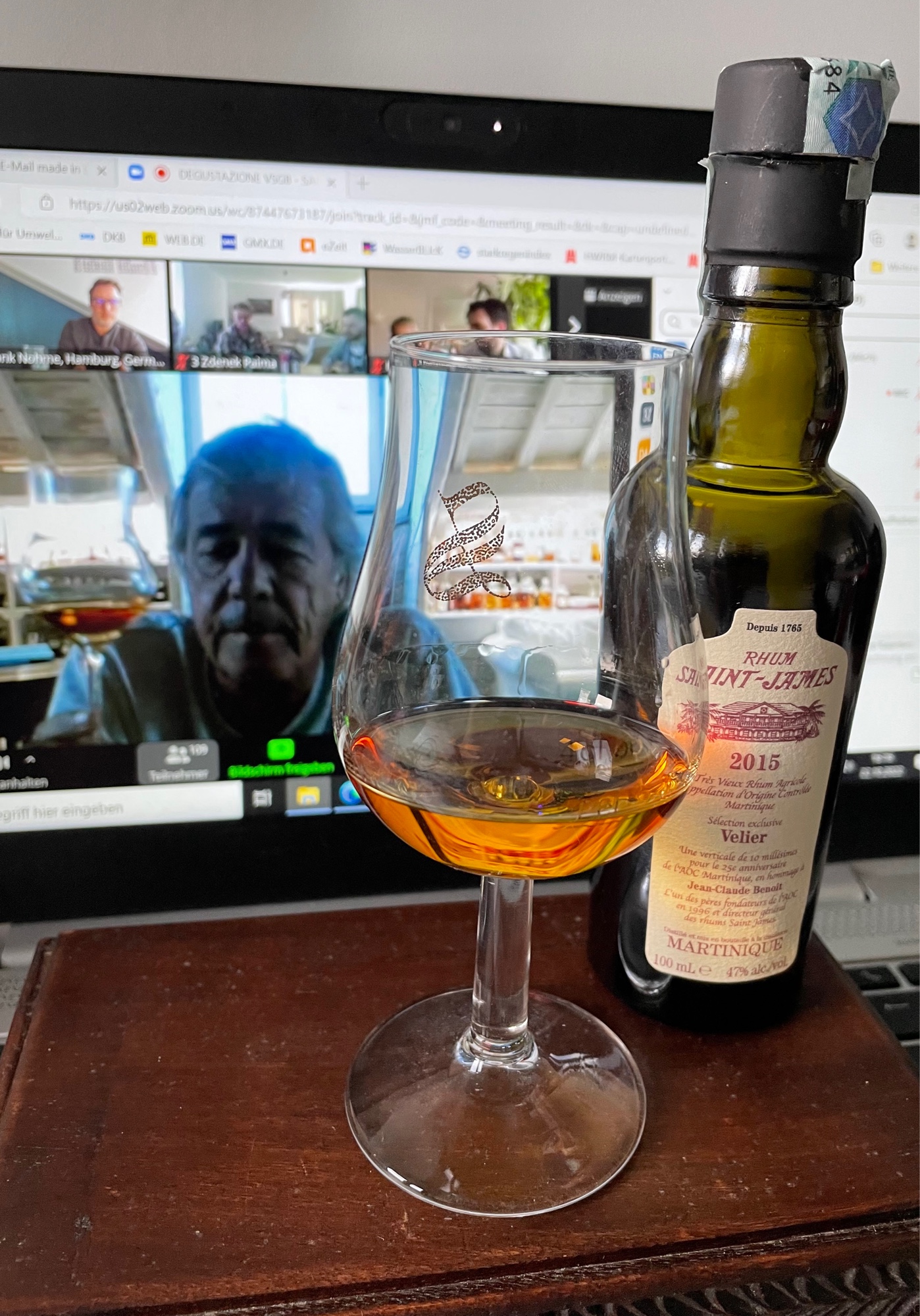 Photo of the bottle taken from user Frank