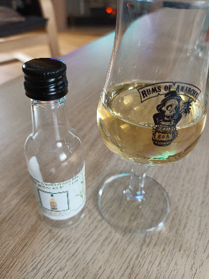 Photo of the rum Rhum Agricole L’Authentique Ambré taken from user Morgan Garet