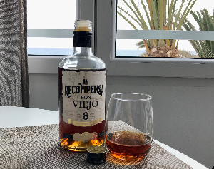 Photo of the rum La Recompensa Ron Viejo Venezolano taken from user Stefan Persson