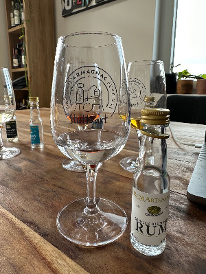 Photo of the rum Rum Artesanal Burke‘s Single Blended Rum taken from user Oliver