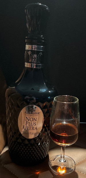 Photo of the rum Non Plus Ultra Black Edition Rum taken from user BTHHo 🥃