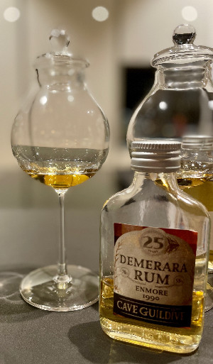 Photo of the rum Demerara Rum MEV taken from user Jakob