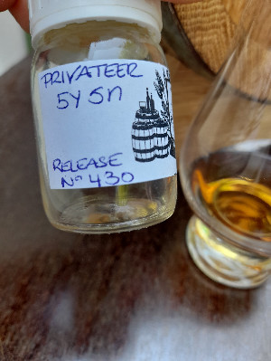 Photo of the rum Letter of Marque Single Cask Rum (LMDW) taken from user chu guevara